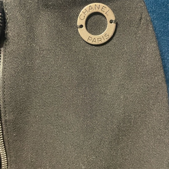 CHANEL SKIRT - Picture 2 of 3